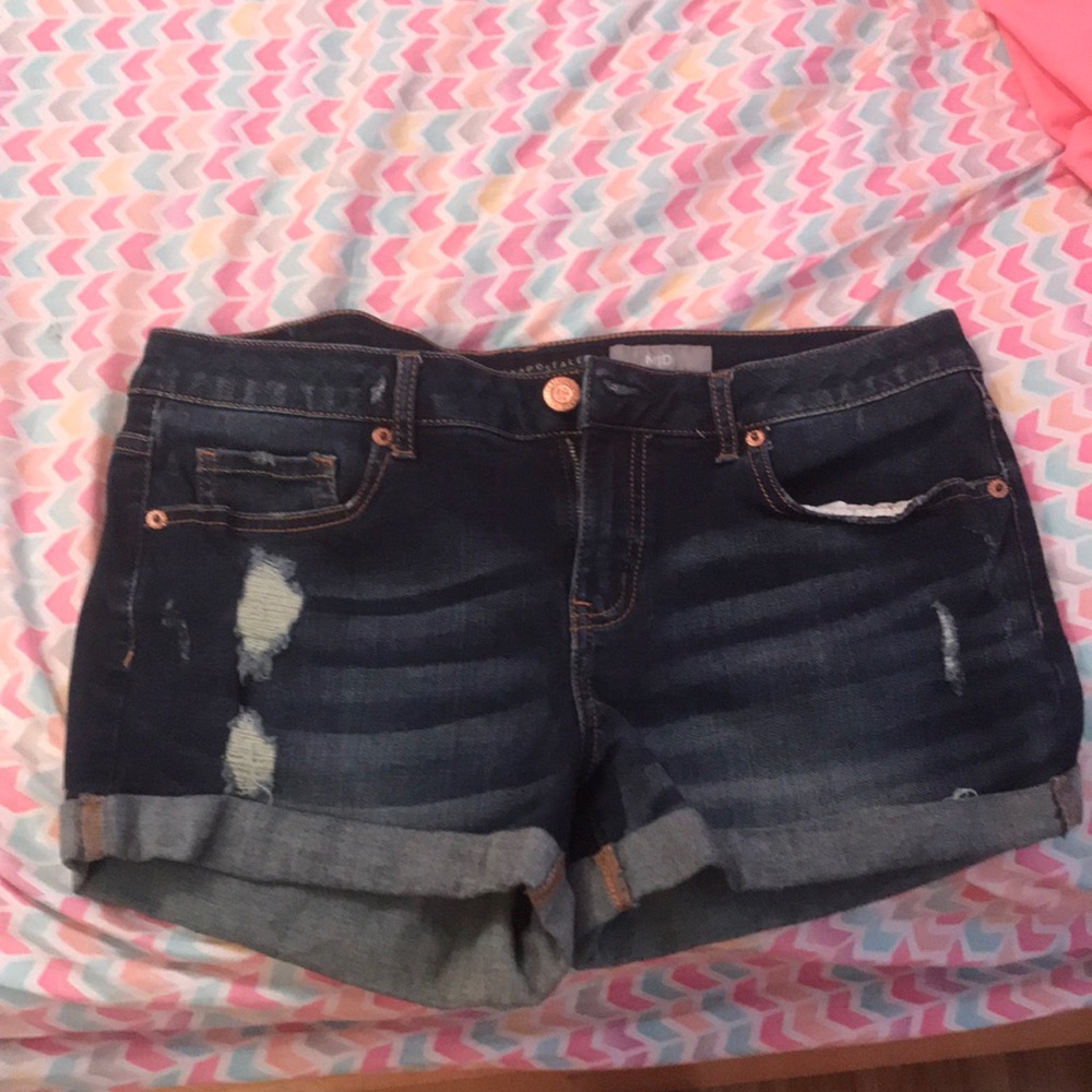 Aeropostale midi dark wash shorts